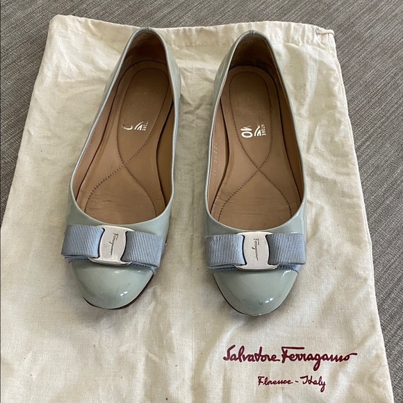 Ferragamo Varina Leather Flat in baby blue, 5B - Picture 7 of 8